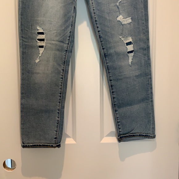 Gap  lightwash distressed girlfriend jeans - Picture 2 of 6